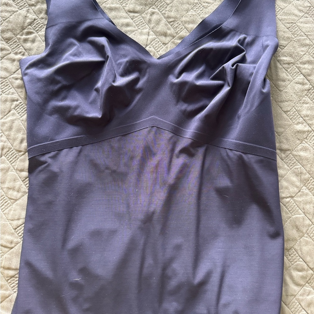2 Honeylove Chemise Intimates tanks